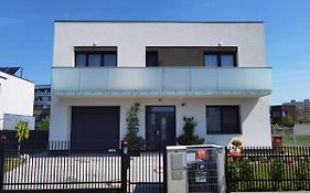 Yipin Villa